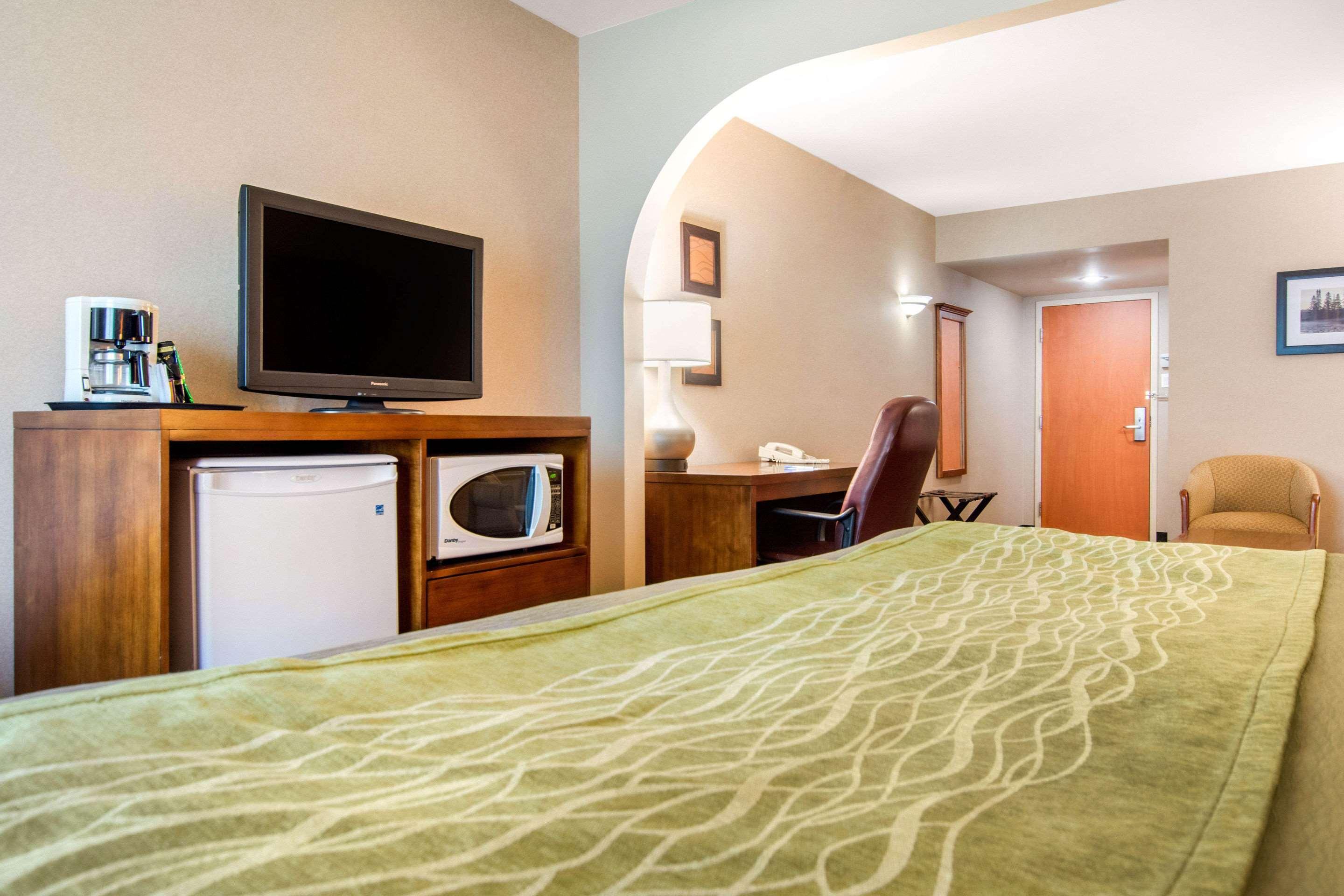 Comfort Inn & Suites Shawinigan Extérieur photo