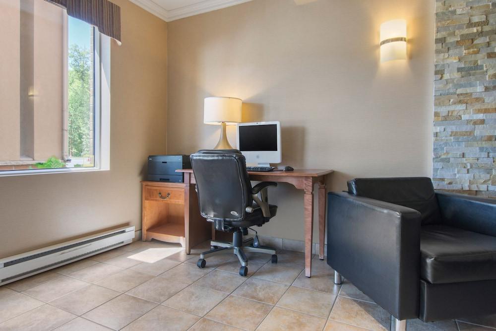 Comfort Inn & Suites Shawinigan Extérieur photo